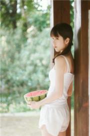 禁欲物理女教授 封面